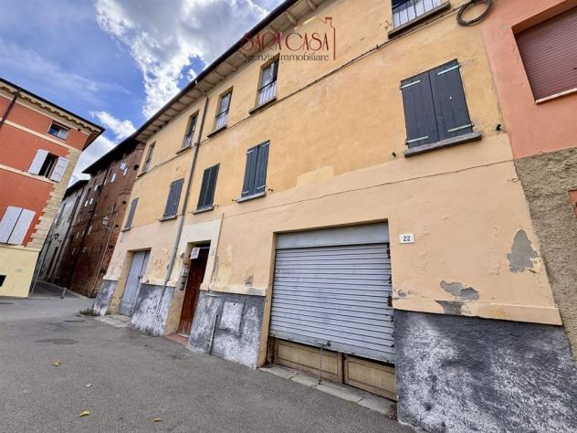 Fabbricato con due unità abitative, garage e negozio - Foto 2