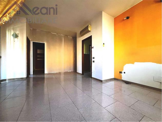 311 - APPARTAMENTO DI 3 LOCALI CON CAMINO IN VILLA BIFAMILIARE - Foto 12