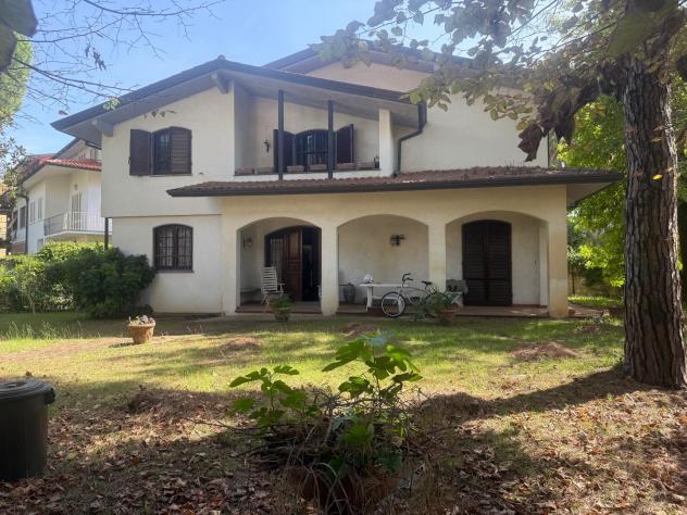 Villa in vendita a Viareggio 280 mq Rif: 1356645