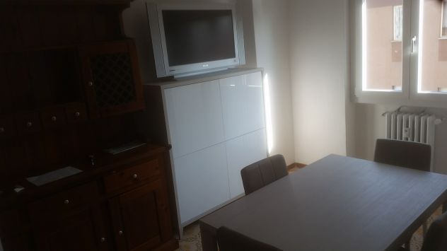 Stanza singola o doppia per ragazza Milano Corvetto MM3 gialla - Foto 5