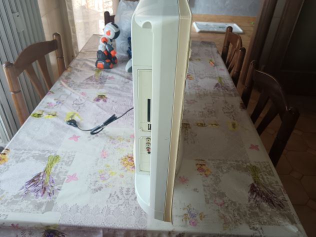 TV lcd marca Saba 26 pollici più regalo scopa eletrica asciugacapelli - Foto 4