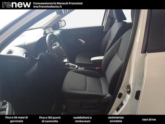 TOYOTA Yaris Cross 1.5 H Active FWD e-CVT 115cv rif. 23764208 - Foto 6