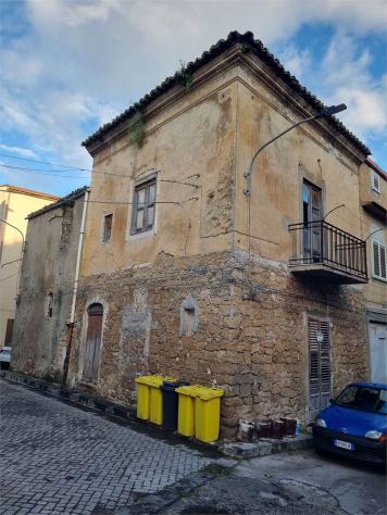 V004303 - VENDESI CASA A 1€ A DELIA - Foto 10