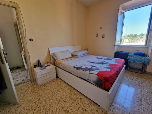 AMPIO TRILOCALE CON TERRAZZO - Foto 7