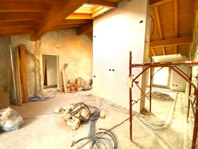 ATTICO DI 120 MQ CON POSTO AUTO A OLGIATE MOLGORA - Foto 5