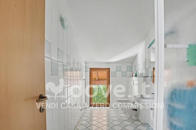 Villa di 350 m² con più di 5 locali e box auto in vendita a Varese - Foto 17