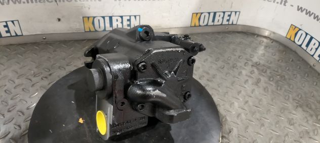 Pompa per trattore New Holland L65 - Foto 3