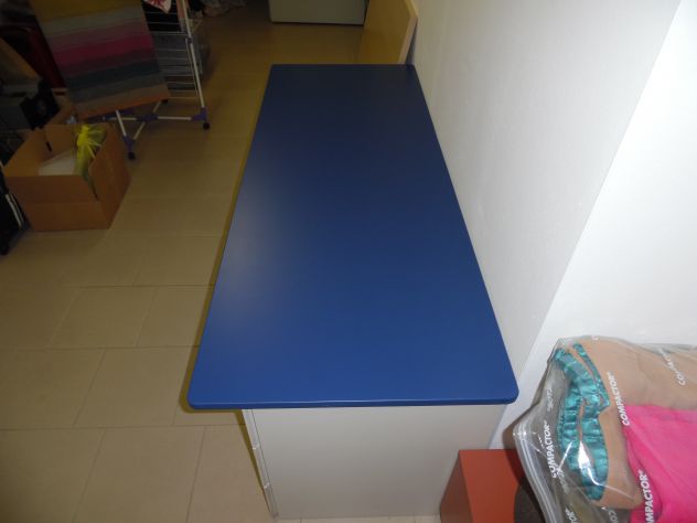 1 RIPIANO PER SCRIVANIA/TAVOLO IN OTTIME CONDIZIONI,ROBUSTO,IN LEGNO,PER CASA/UF - Foto 5