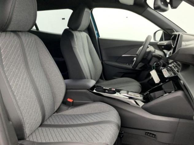 PEUGEOT 2008 Hybrid 145 e-DCS6 Allure + Pack Navi rif. 23716118 - Foto 7