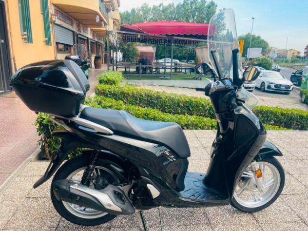 HONDA SH 150 TUTTO INCLUSO ANCHE PASSAGGIO! MINI RATE rif. 24010869 - Foto 3