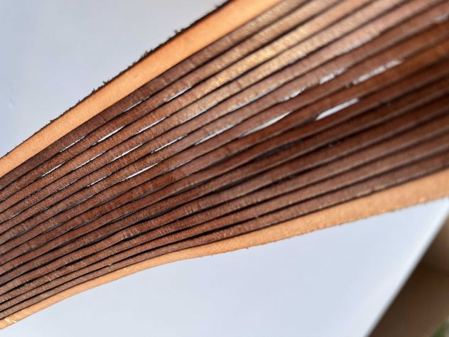T60 Fascia Nastro in pelle a vegetale brandy H 55 mm - L 4 mt - Foto 3