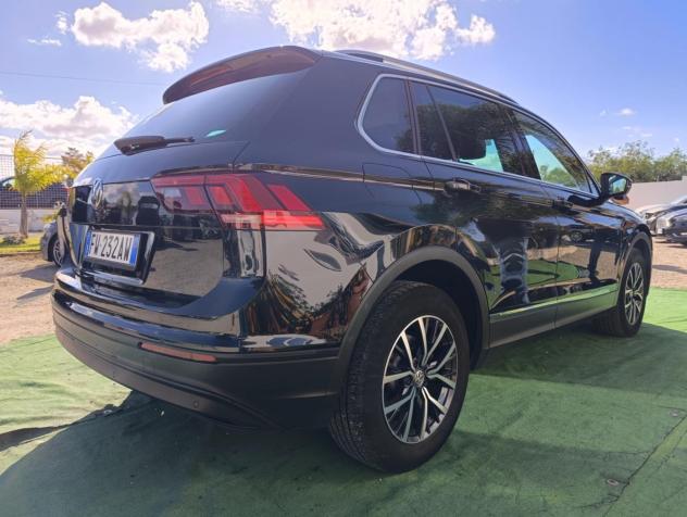 Volkswagen Tiguan 2.0 TDI SCR DSG Business BlueMotion Technology - Foto 5