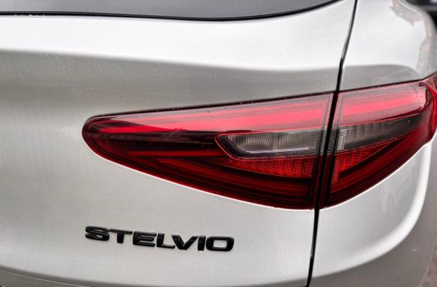 Alfa Romeo Stelvio 2.2 Turbodiesel 160 CV AT8 RWD Sport-Tech - Foto 8