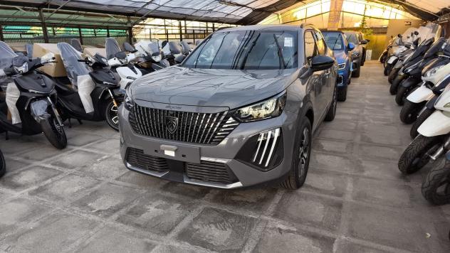 Peugeot 2008 1.2 PureTech 100 S&S Allure KM0 2025