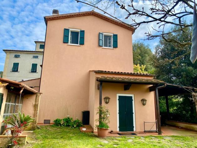 Villa in vendita a Lorenzana - Crespina Lorenzana 192 mq Rif: 1398546