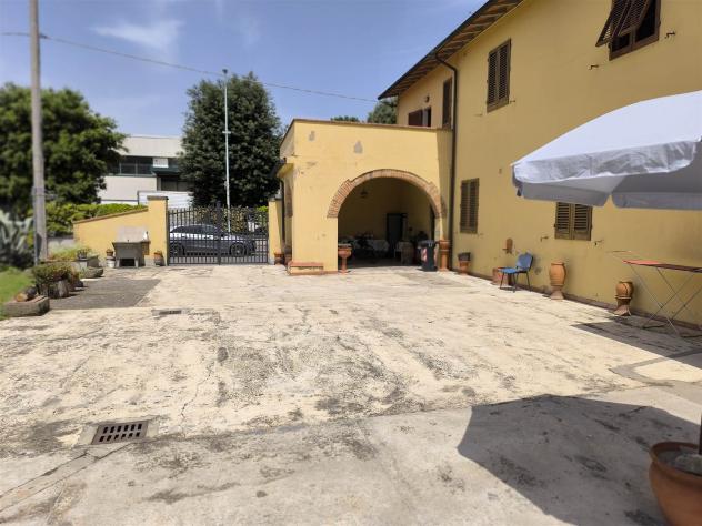 Villa in Vendita in zona SAN GIUSTO con giardino - Foto 2
