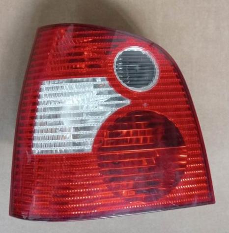 FANALE POST. SX BIANCO/ROSSO 999-U1293686 Parti elettriche  Fanaleria  Fanali  Fanale post. sx. VOLKSWAGEN - POLO - 2001  2005