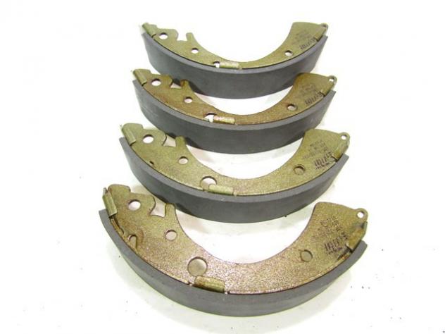 GS8704 KIT GANASCE PER FRENI A TAMBURO POSTERIORI TRW HONDA LOGO 1.3 B 48 KW RICAMBIO NUOVO