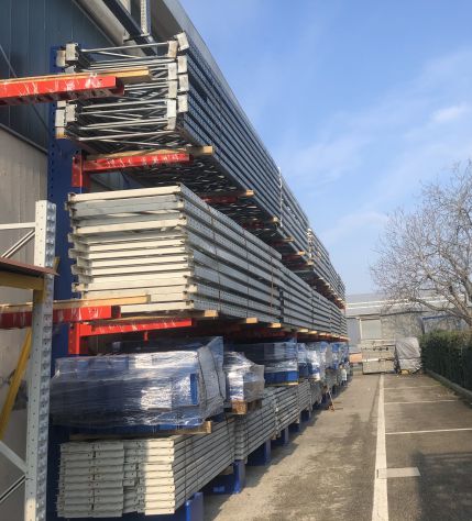 Cantilever per accesso diretto alla merce