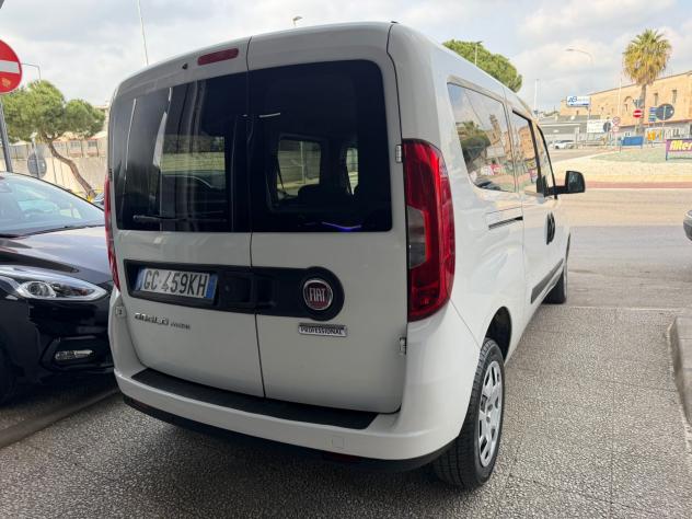 Fiat Doblo Dobl1.6 MJT 120CV Lounge Maxi - Foto 5