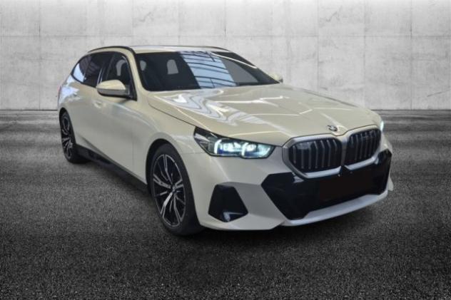BMW 520 d 48V sDrive Touring Msport rif. 24048992