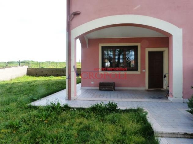 ANGUILLARA SABAZIA, LOCALITA’ POGGIO DEI PINI, APPARTAMENTO INDIPENDENTE CON AMPIO GIARDINO - Foto 2