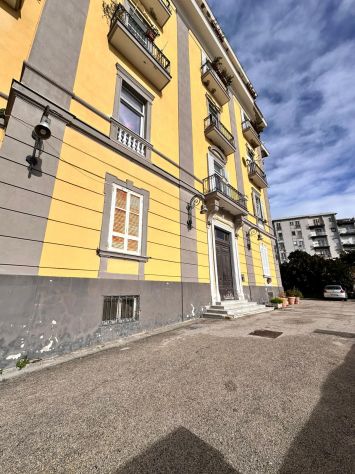 posillipo in parco con posto auto - Foto 8