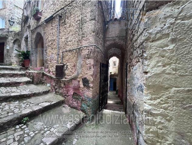 IMMOBILI-IMMOBILE RESIDENZIALE-VIA ISOLA CASTELLO
