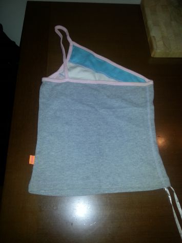 1TOP/CANOTTIERA NUOVA PER USCIRE DA DONNA,ORIGINALE MARCA"ESSENZA"IN 100% COTONE - Foto 2