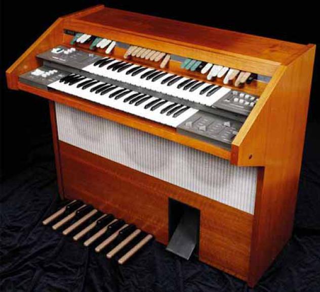 Offro Hammond - Farfisa e Synthesizers. Ritiro Pianoforte e Vecchi Synthesizer. - Foto 5