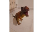 Otto dinosauri giganti di plastica rigida, perfetti ed intoccati mai utilizzati.