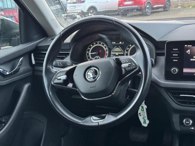 Skoda Kamiq 1.6 TDI SCR DSG Dark Shade - Foto 9