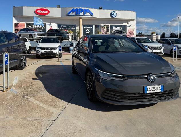 VOLKSWAGEN GOLF 8 1.0 HY DSG LIFE - KM 20.000 - AZIENDALE - Foto 2