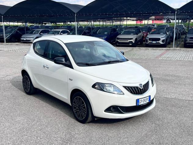Lancia Ypsilon 1.0 FireFly 5 porte S&S Hybrid Gold - Foto 2