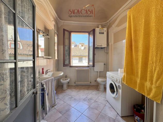 Spazioso appartamento al primo piano in posizione centralissima - Foto 13