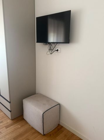 Smart TV Hisense 32" da parete - Ottime condizioni - Foto 2