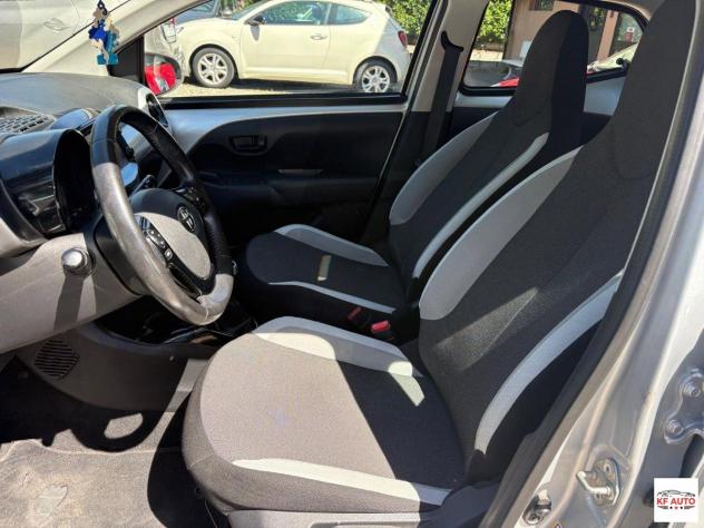 TOYOTA - Aygo 5p 1.0 x-play my15 - Foto 9