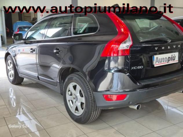 VOLVO XC60 D4 AWD Geartronic Kinetic rif. 23620390 - Foto 2