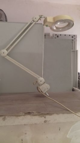 Lampada con lente di ingrandimento - Foto 3