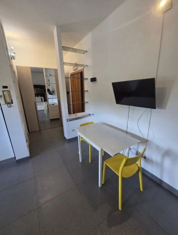 EUR-MOSTACCIANO MONOLOCALE ARREDATO CON TERRAZZO PRIVATO - Foto 5