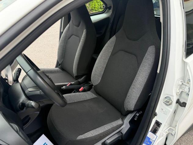 TOYOTA - Aygo X - 1.0 VVT-i 72 CV 5p. Trend - Foto 8