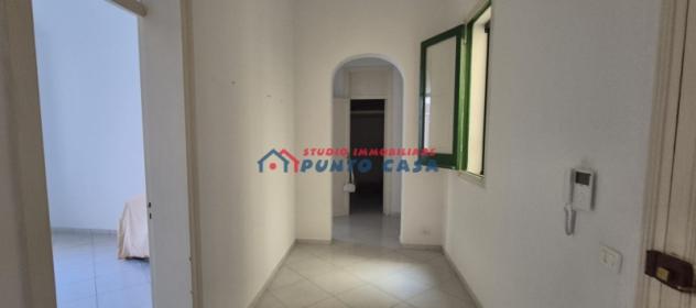 PRESSI COLOSSEUM – Appartamento al P.T. – 110mq ca. – 3 vani + acc. + lavanderia comune. Buone condizioni. Euro 85 mila CL F - Foto 9