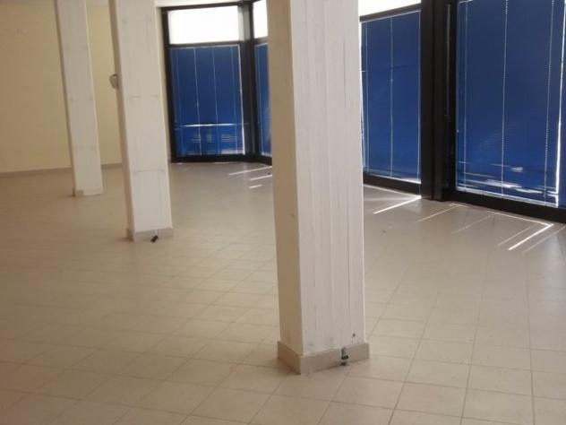 Locale comm.le/Fondo in affitto a Cascina 150 mq Rif: 453794 - Foto 3