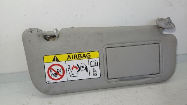 PARASOLE ALETTA LATO PASSEGGERO TOYOTA Yaris Serie 743100D671B0 1NRFE (1113)