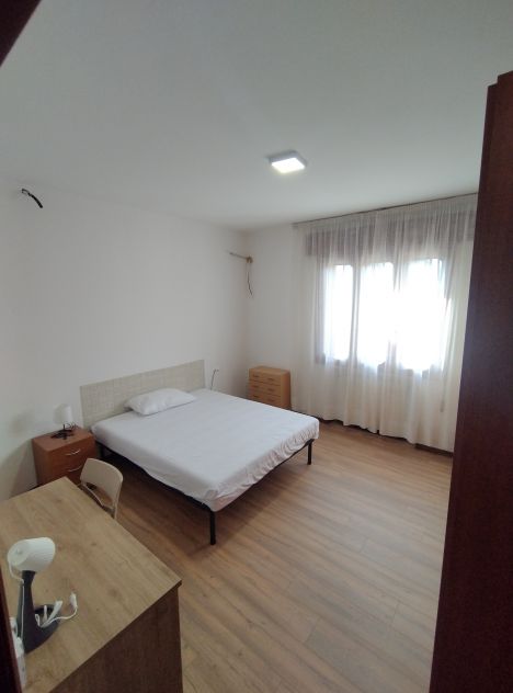 disponibili stanze singole in zona crocifisso/guizza - Foto 7