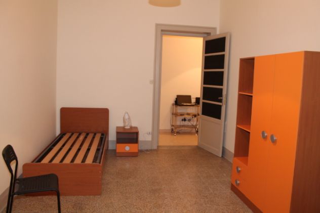 Posto letto in stanza singola studentessa universitaria o lavoratrice max 25anni - Foto 6