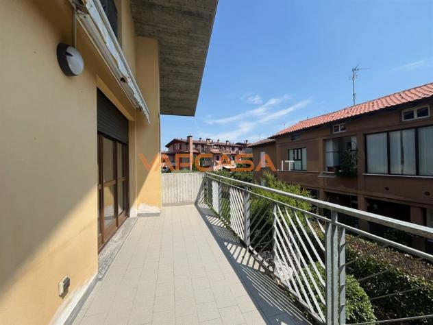 Quadrilocale su due livelli con terrazzo, box e cantina in centro ad Azzano San Paolo - Foto 9