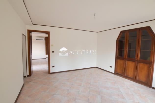 CASA AFFIANCATA di 4 vani e di 115 mq (GIAVERA DEL MONTELLO) rif. PE7B