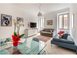 Spacious and Cozy Apartment in the Heart of Rome
