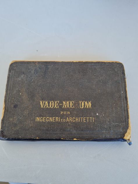 Piccolo volume VADE-MECUM 1870 per Ingegneri – Architetti